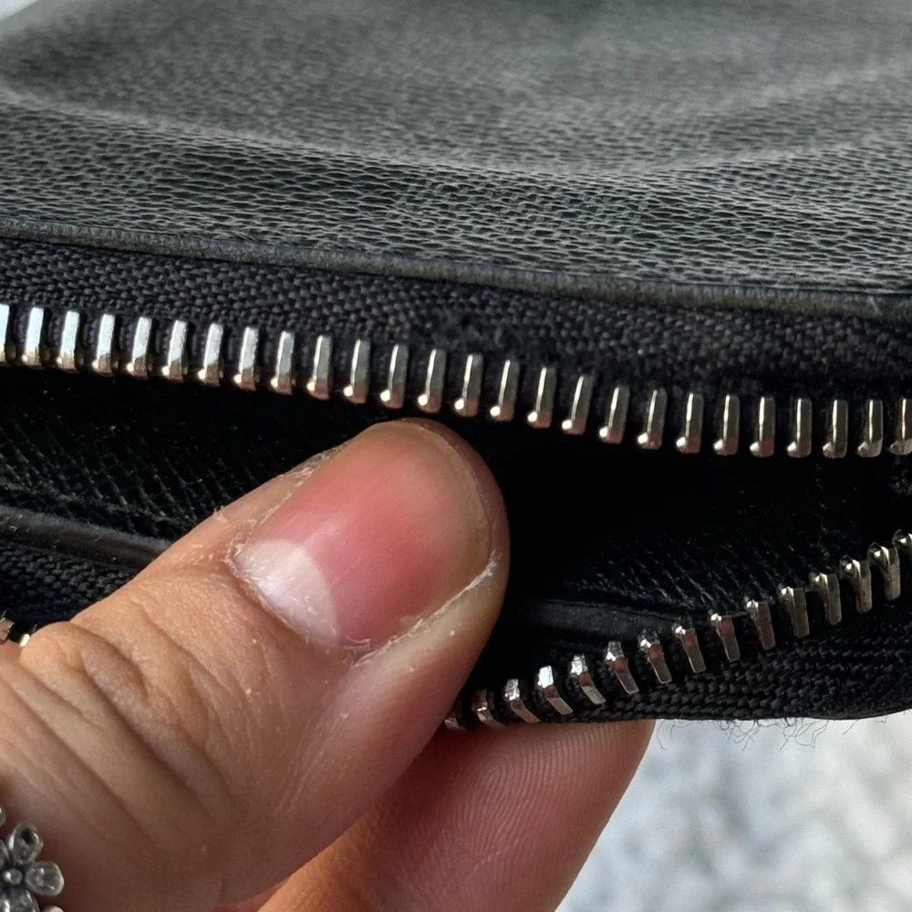Authentic Black Damier Louis Vuitton Zippy Wallet